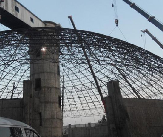 舞钢网架分条或分块安装法